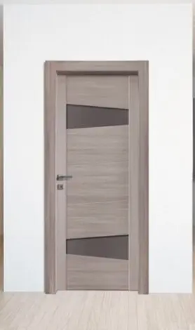 Porta interna di design moderno in finitura bianca opaca, ideale per valorizzare gli ambienti interni e l